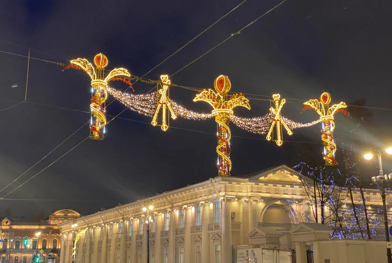 Фото - Экскурсия: "Невский проспект в праздничных огнях"