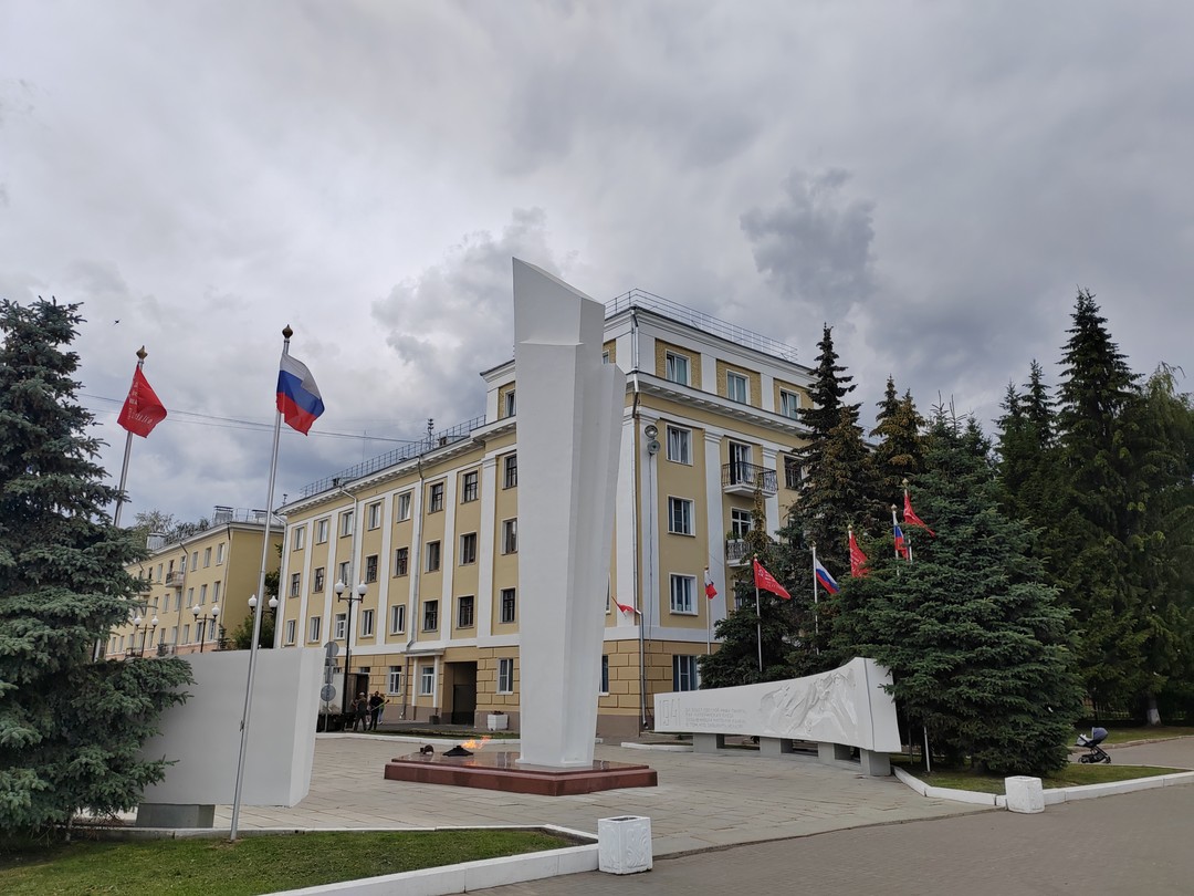 Огромная благодарность Евгению за очень познавательную и интересную экскурсию. Киров очень ухоженный и интересный город. Евгений