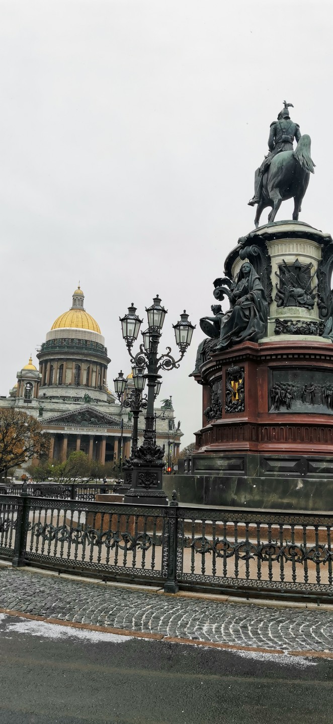 Главное о Санкт-Петербурге: обзорная экскурсия в мини-группе (Сергей)