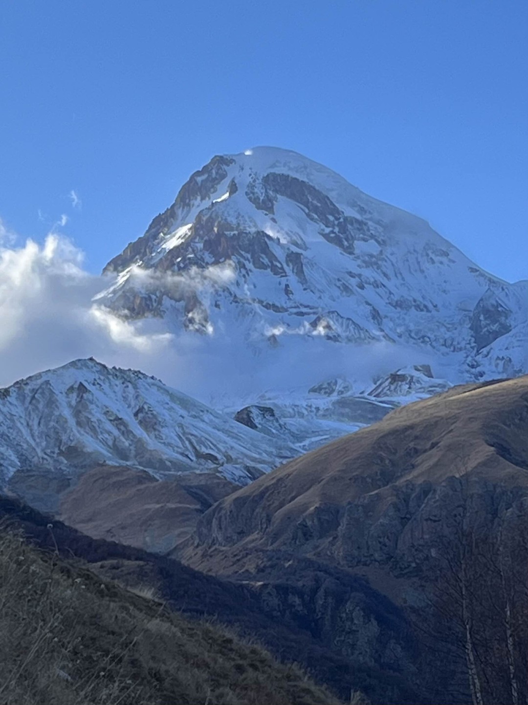 Казбек и Дарьяльское ущелье: Грузия с открытки (Roman)