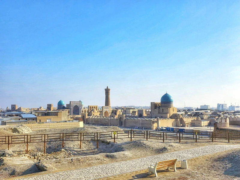 Великолепный гид Марина погрузилась нас в историю. гармоничный и лаконичный рассказ. получилось захватывающее путешествие. спасибо 😊