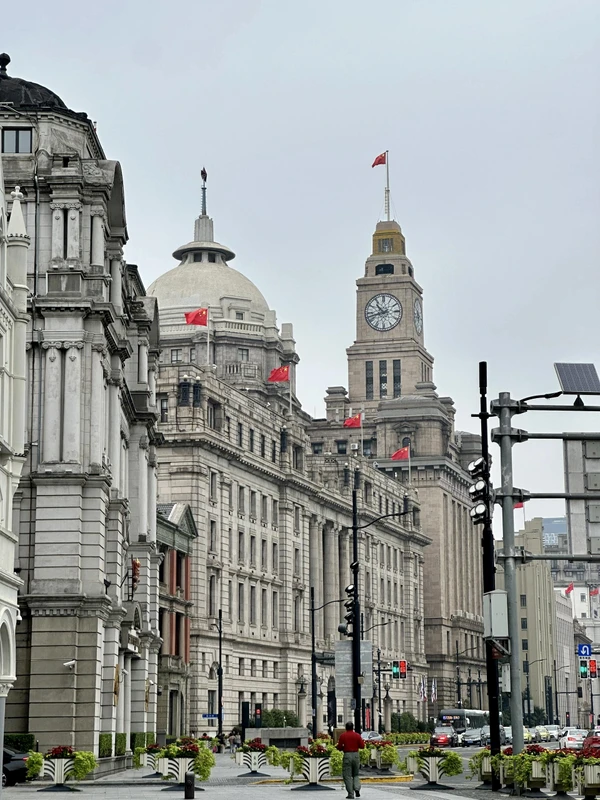 Набережные и скрытые переулки Шанхая