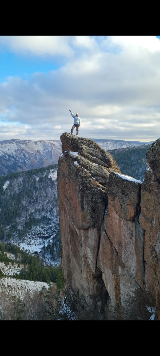 Были на экскурсии с Андреем 19 ноября, вдвоём с сыном(11лет). Это просто супер-поход! Нам очень понравился