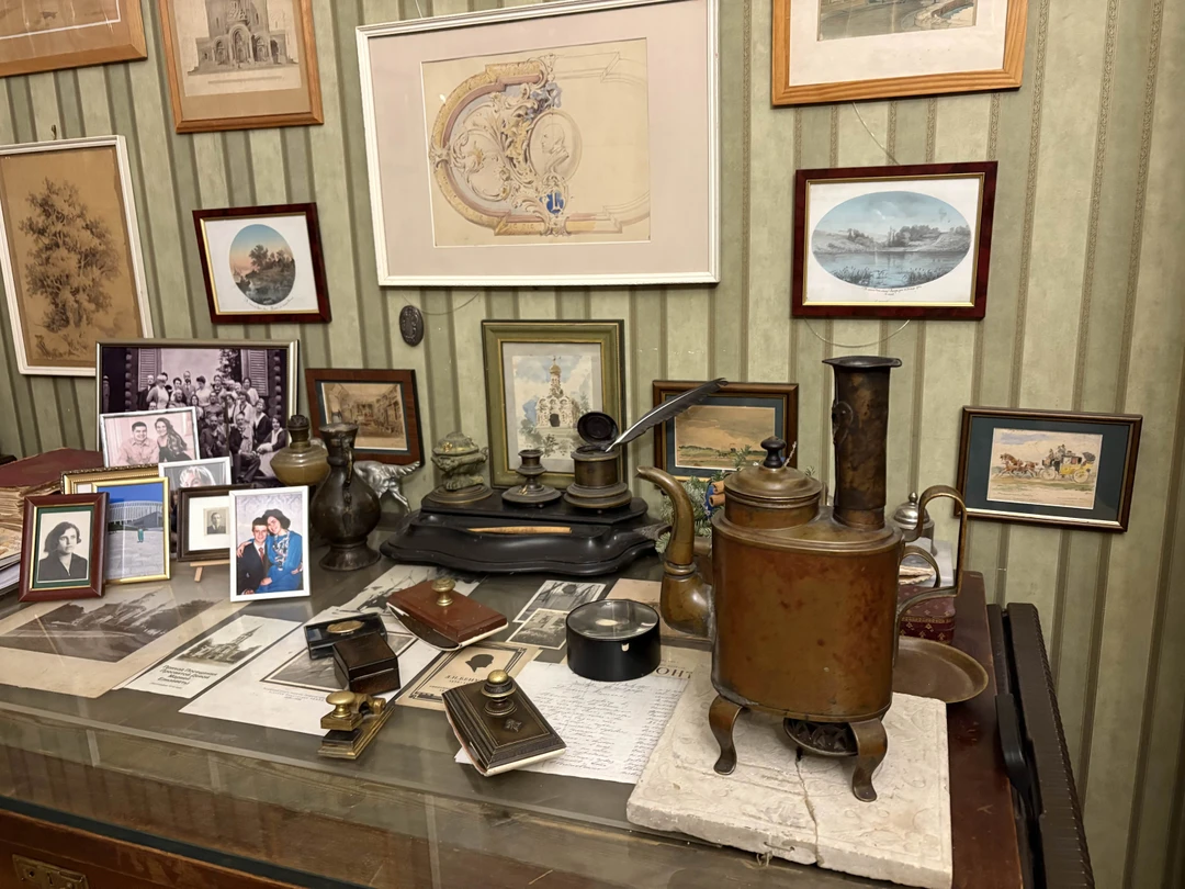 В гости к праправнучке Бенуа: старинная мебель, чаепитие и музыка (Елена)