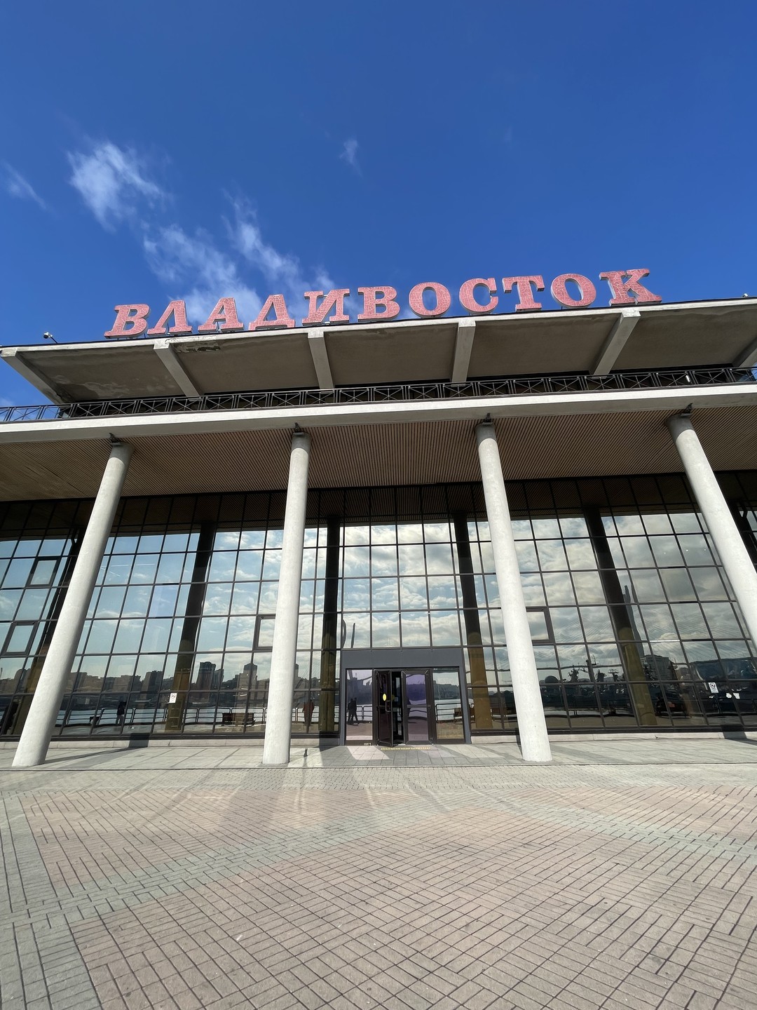 Для первого знакомства с городом- вполне хорошая экскурсия. Посетили все знаковые места. Всё без напряга и суеты