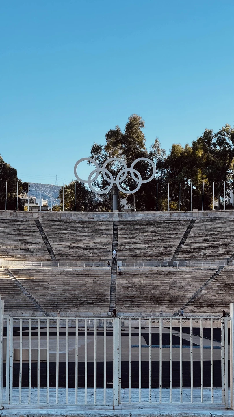 Все было прекрасно. Провели по всем местам в Афинах. После этого уже точечно осталось только -