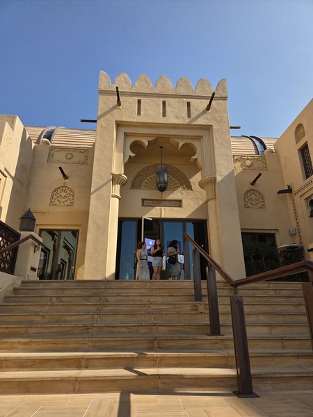 Миразиз прекрасный гид и очень хороший человек. Очень много показал, рассказал, нам с супругом очень понравилось😍. Всем рекомендую!!!