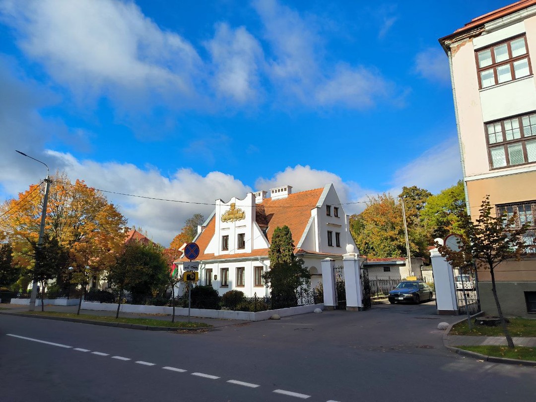 Очень академичная, структурированная и насыщенная экскурсия