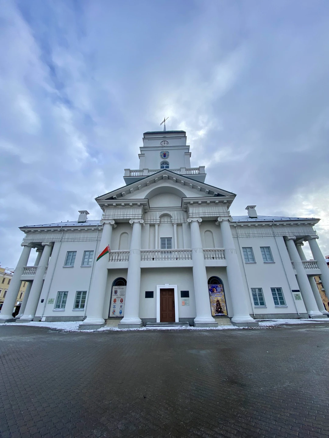 Спасибо большое Ярославу за замечательную обзорную экскурсию! Было очень интересно послушать и осмотреться в первый день