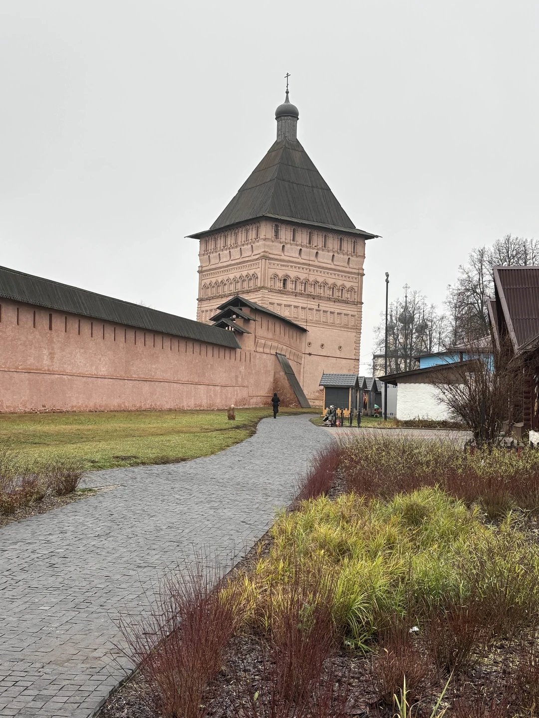 Все от начала до конца очень понравилось, оперативно, четко! Организатору Елене спасибо, гид много и интересно