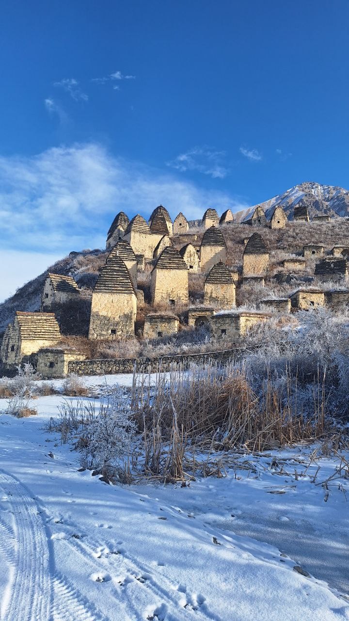 Хочу выразить огромнейшую благодарность Водителю (Гиду) Григорию. Аккуратное вождение, знание и рассказ истории Осетии. Очень интересно