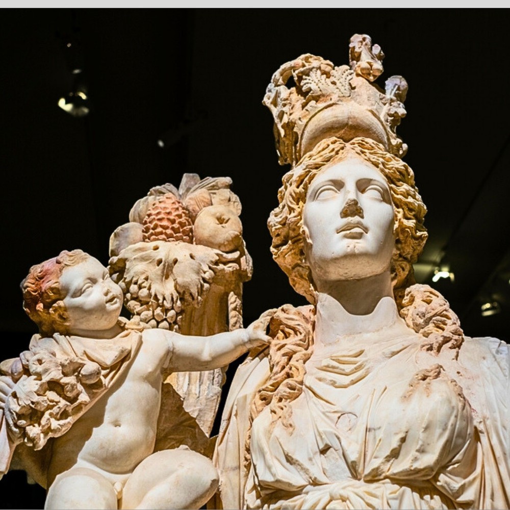 Боги, саркофаги и забытые империи: прогулка по Археологическому музею (5/6)