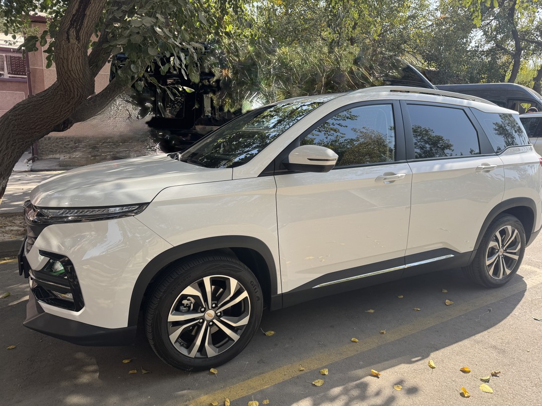 Как приятно, прилетев в современный аэропорт, продолжить путь к месту отдыха с не покидающим ощущением комфортного