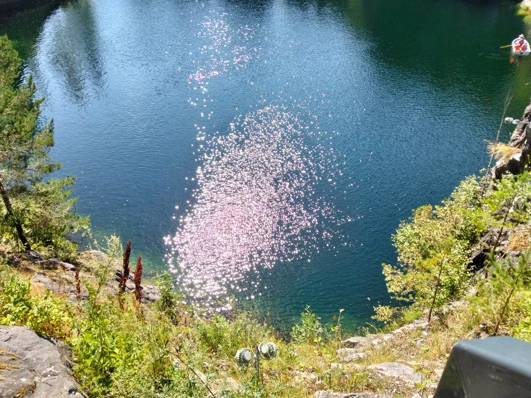 Очень много интересного и нового узнали от гида, очень впечатлило, единственное, берите удобную обувь, экскурсия очень обьемная, будете много ходить