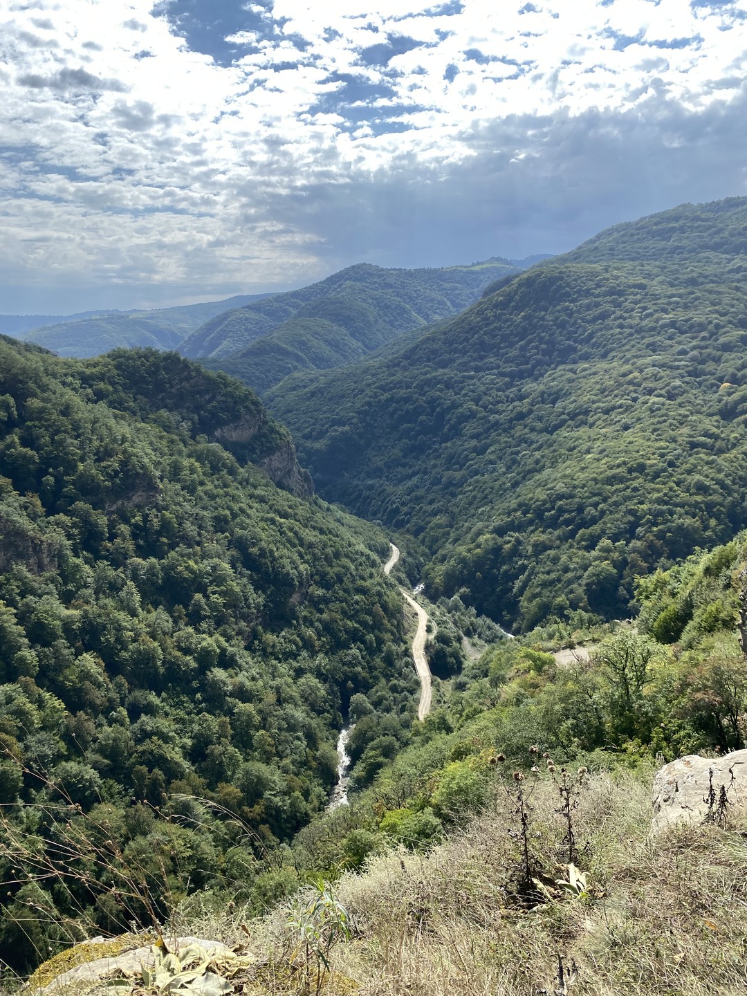 Это была незабываемая и очень увлекательная экскурсия с великолепным гидом Андреем! Мы восхитились аулом Кубачи, его