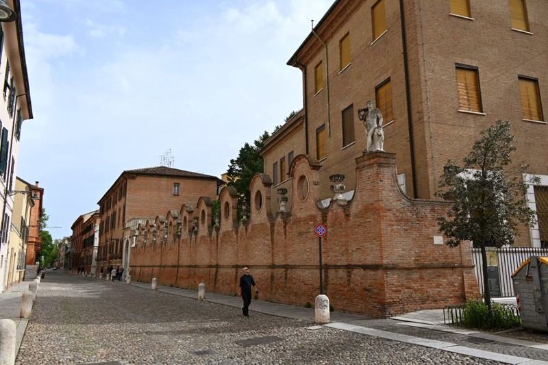 Феррара: от алмазного дворца до уютных улочек