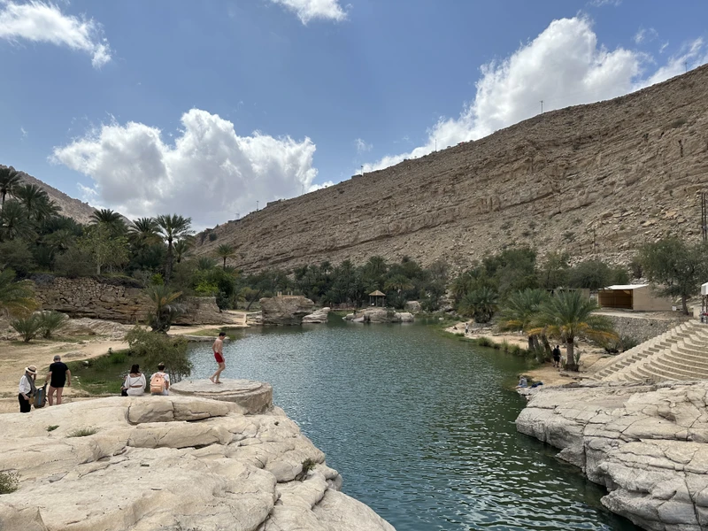 Из Маската к бассейнам Вади Бани Халид и в пустыню Вахиба