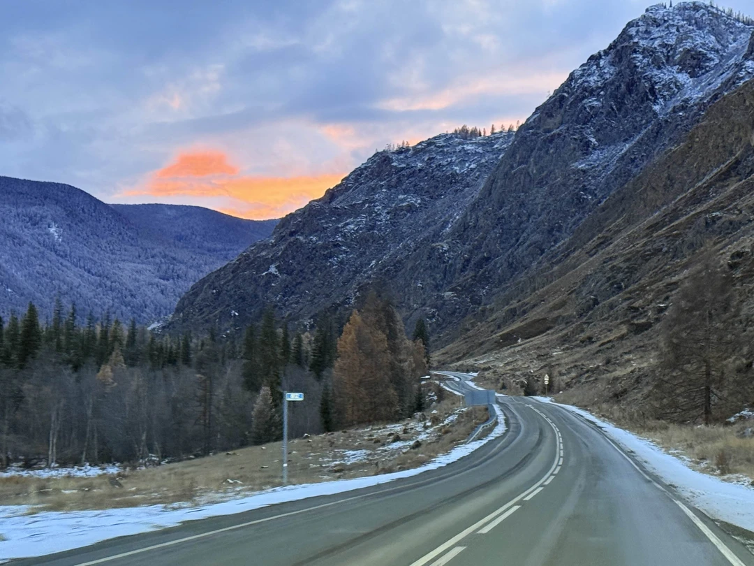 Это был мой восторг!!! Не первый мой такой тур, но Константин огромный молодец!!! Показал Алтай во