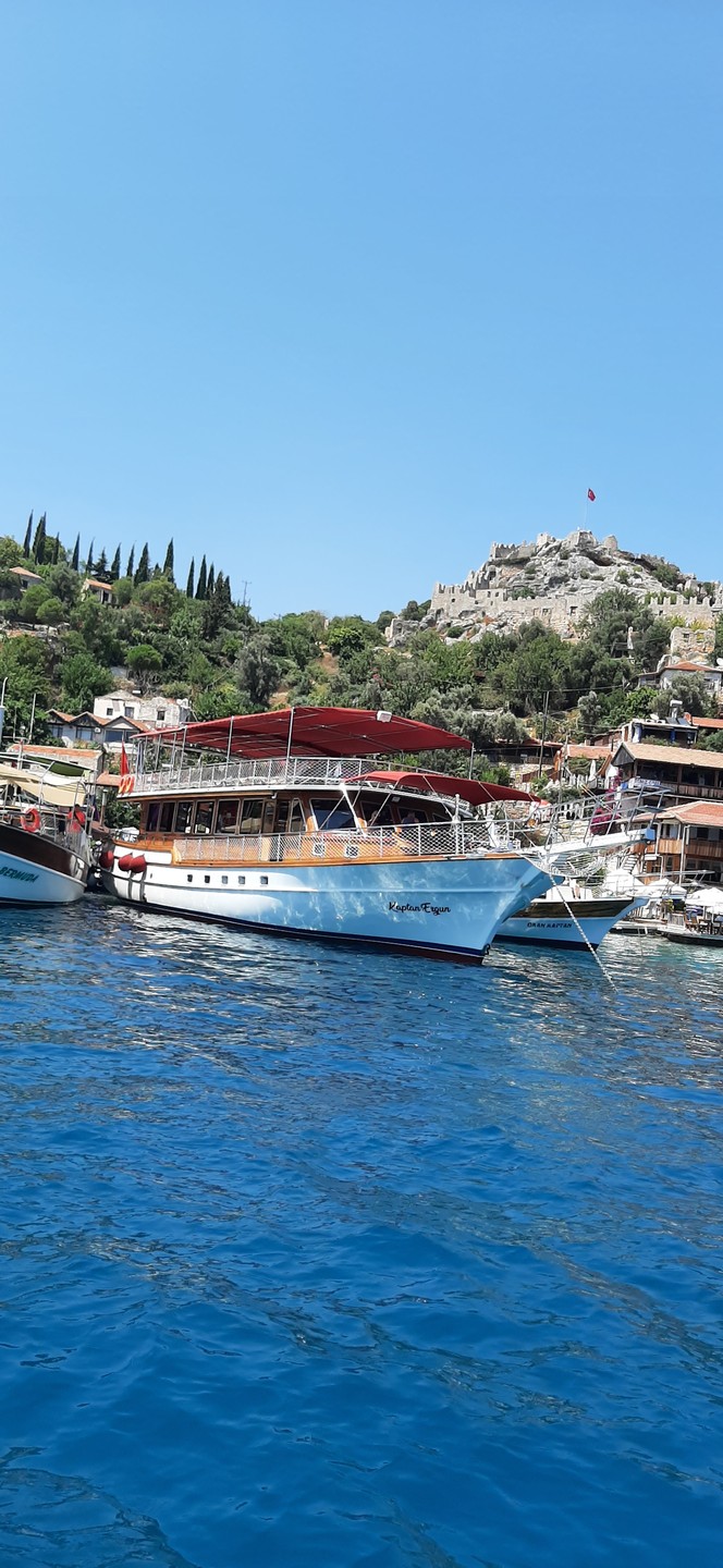 Всем рекомендую эту экскурсию. Наша тур стоил 37 евро, в то время как в отеле такую