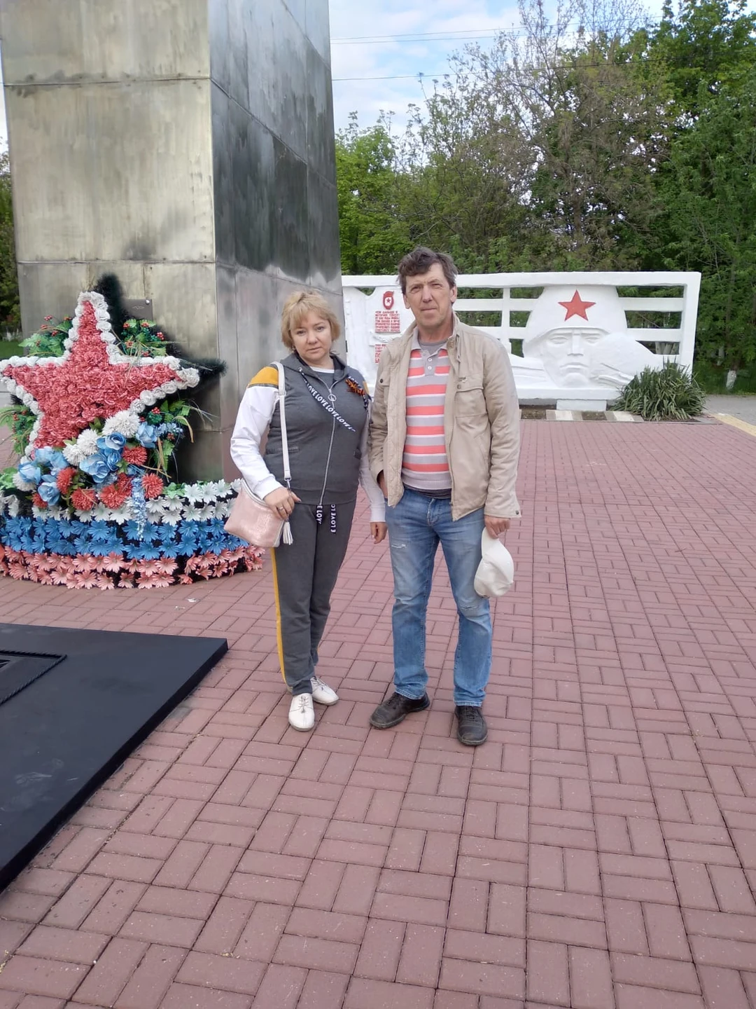 Эскурсия с Александром очень понравилась. Увидели много красивого, интересного, величественного, патриотичного! А уж услышали ещё в