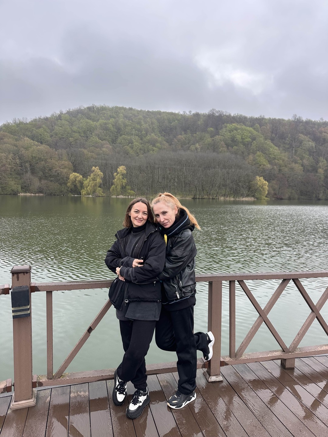 Поездка нам очень понравилась. Рекомендуем Азамата как профессионала, виды превосходные, локации шикарные а гид просто супер!!!