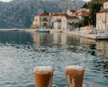 Остров Мамула, отдых на пляже Тиесна Лука, посёлок Бигово