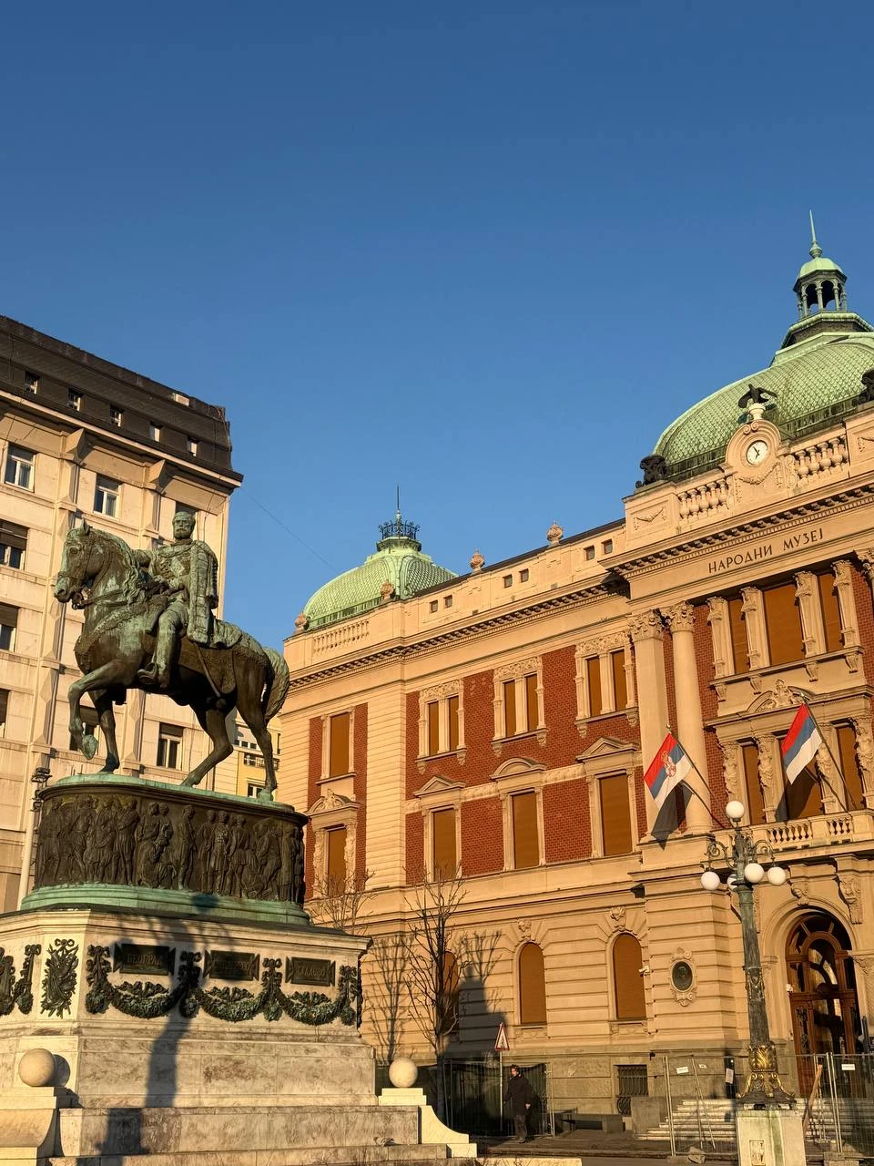 Мы осталися очень довольнв проведённой экскурсией по Белграду! Экскурсовод прекрасно знает историю всей Сербии, делится интересными