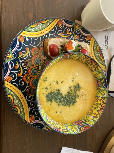 Спасибо большое за интересную экскурсию Марии! Очень красивые места! уникальное кафе Ку-Кухня - после него мир заиграет новыми красками:)