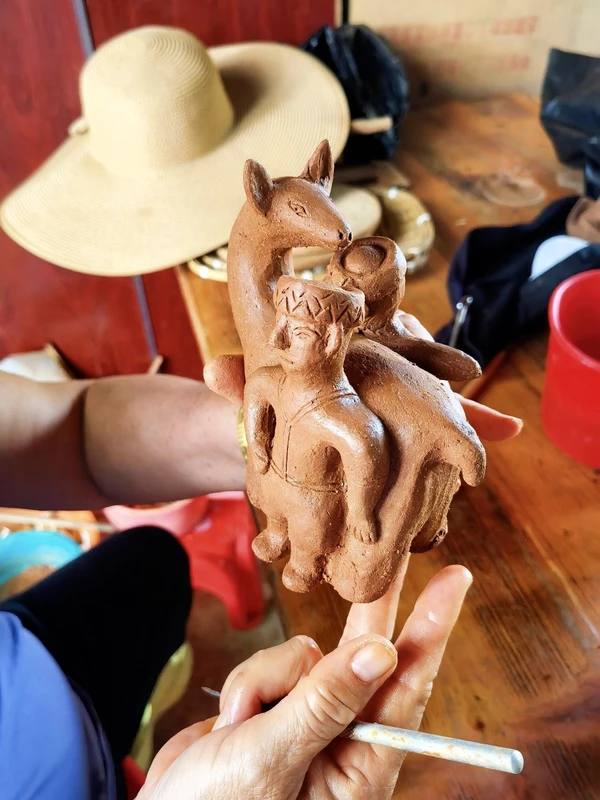 Мастер-класс по гончарному ремеслу в Санье