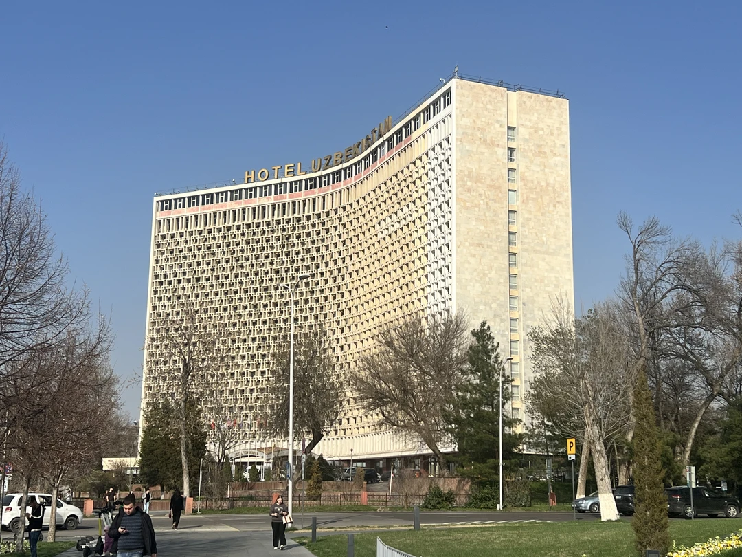 Нашим гидом была Лали. Экскурсия очень содержательная, познавательная, на все вопросы получили ответы! Спасибо большое!