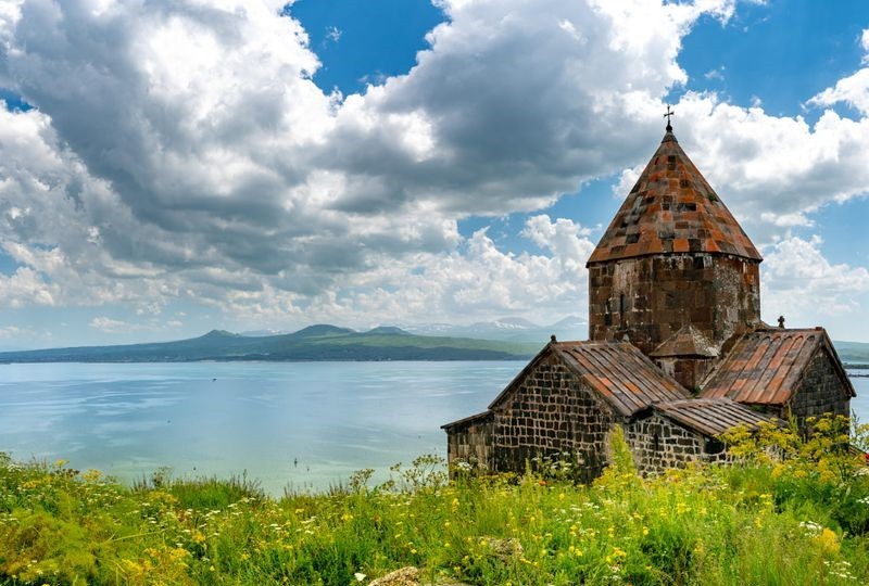 Армянское море и древние монастыри