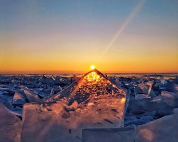 Гроты и ледяные замки мыса Хобой