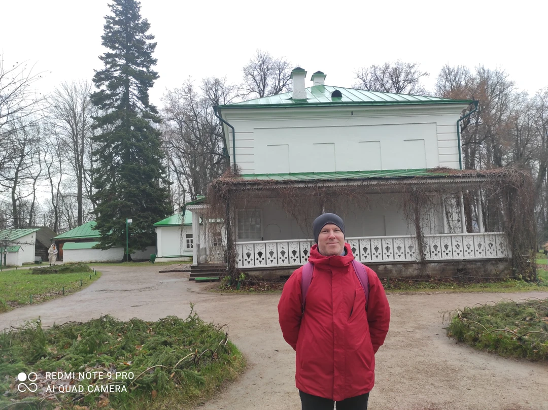 Большая благодарность Елене за экскурсию. За время,уделённое нам. Все было организовано хорошо. Заранее обсудили все организационные