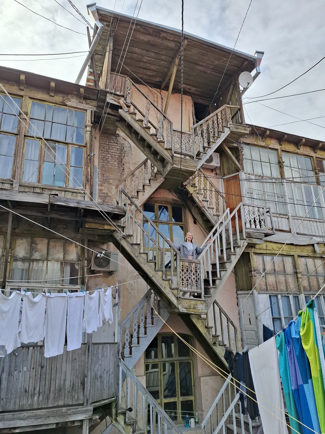 Леван хороший гид-проводник, спокойный по характеру и тактичный. Завёз дополнительно в 3 места (по моей просьбе)