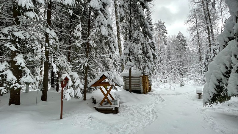 За тихой молитвой на дальние камни батюшки Серафима - из Дивеево