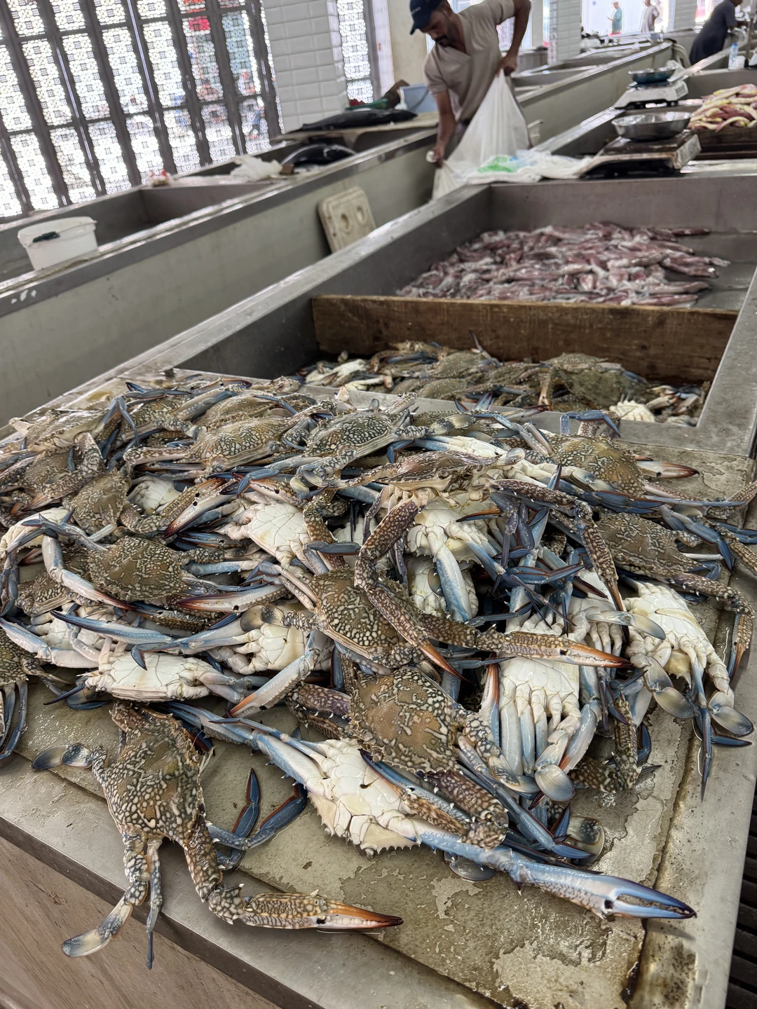 Экскурсию провела Яна во второй день нашего пребывания в стране на своей машине. Помимо нас (3