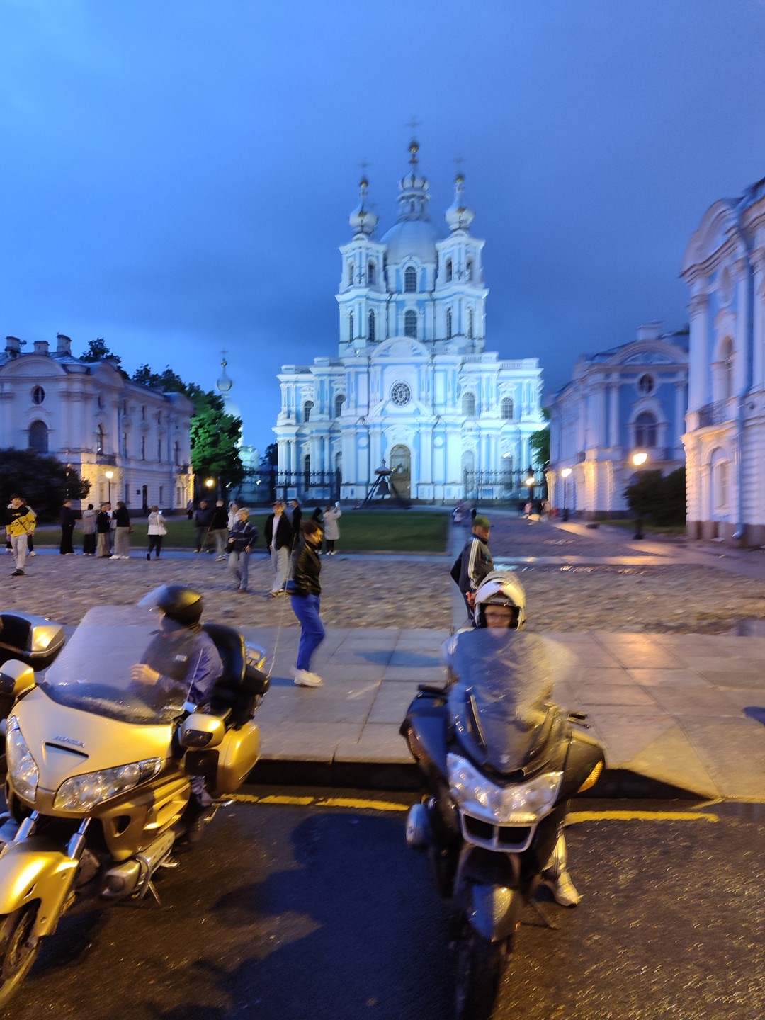 На мотоцикле по вечернему Питеру или к разводным мостам (Светлана)