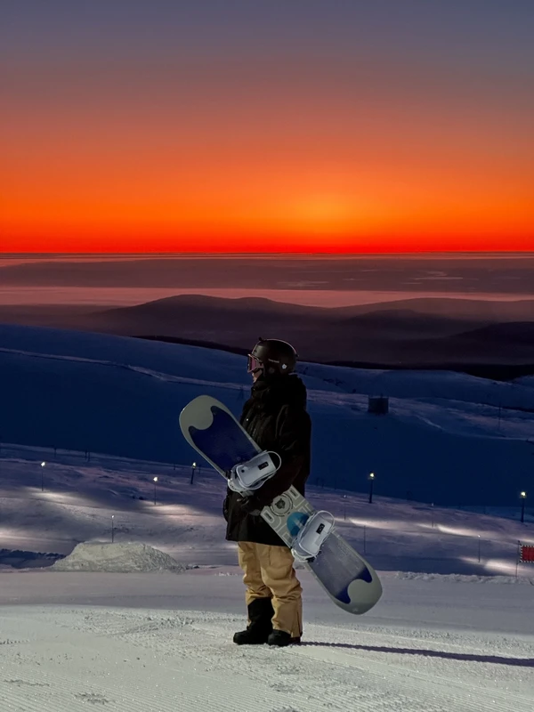 Заснеженные вершины Кольского: индивидуальный горнолыжный отдых за полярным кругом