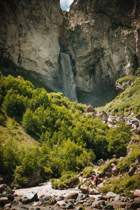 Та самая дорога в Джилы-Су: водопады и Эльбрус