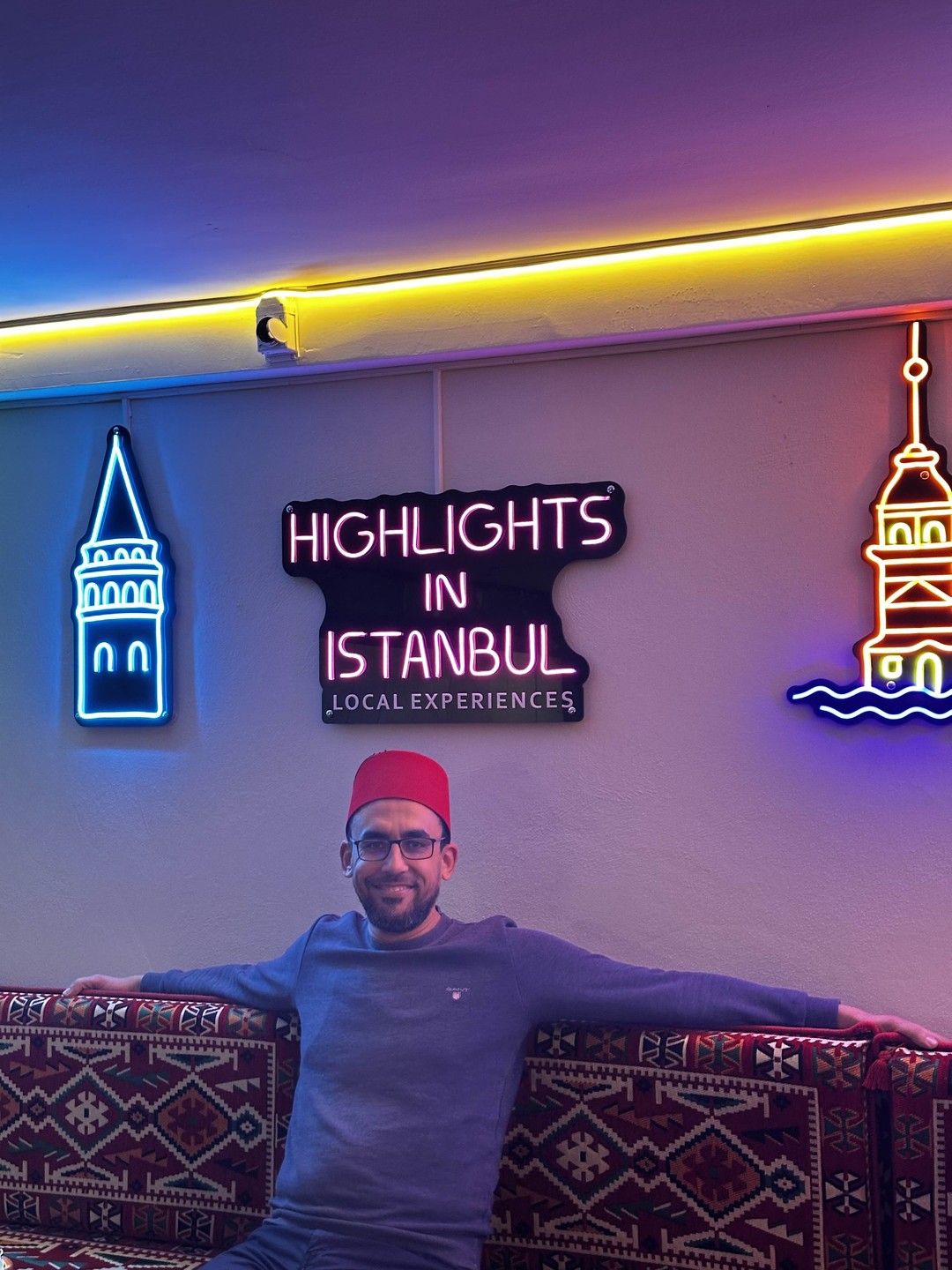 Замечательный мастер-класс. Проводил его Рустам. Он прекрасно владеет английским и русским языком. Интересная подача материала, приятная