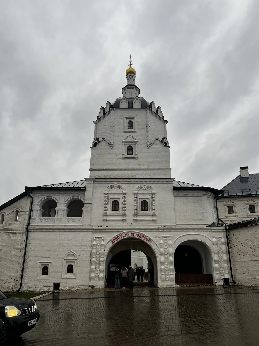 Спасибо Любови за экскурсию - несмотря на то, что не повезло с погодой и все время