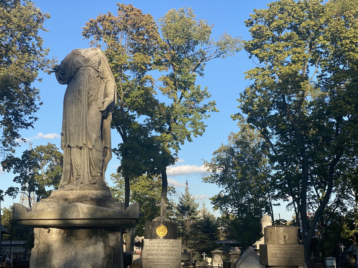 Фото Археология русской смерти: экскурсия по Донскому некрополю