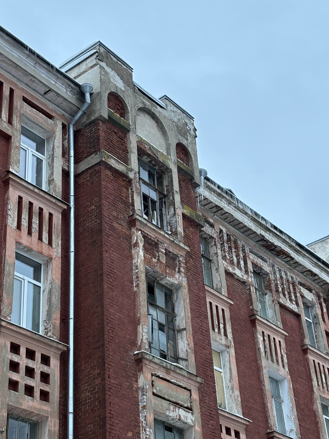 Замечательная экскурсия в необычном формате аудиоспектакля. Интересная история, рассказанная актерами тверского театра. Продуманный сценарий и кропотливо