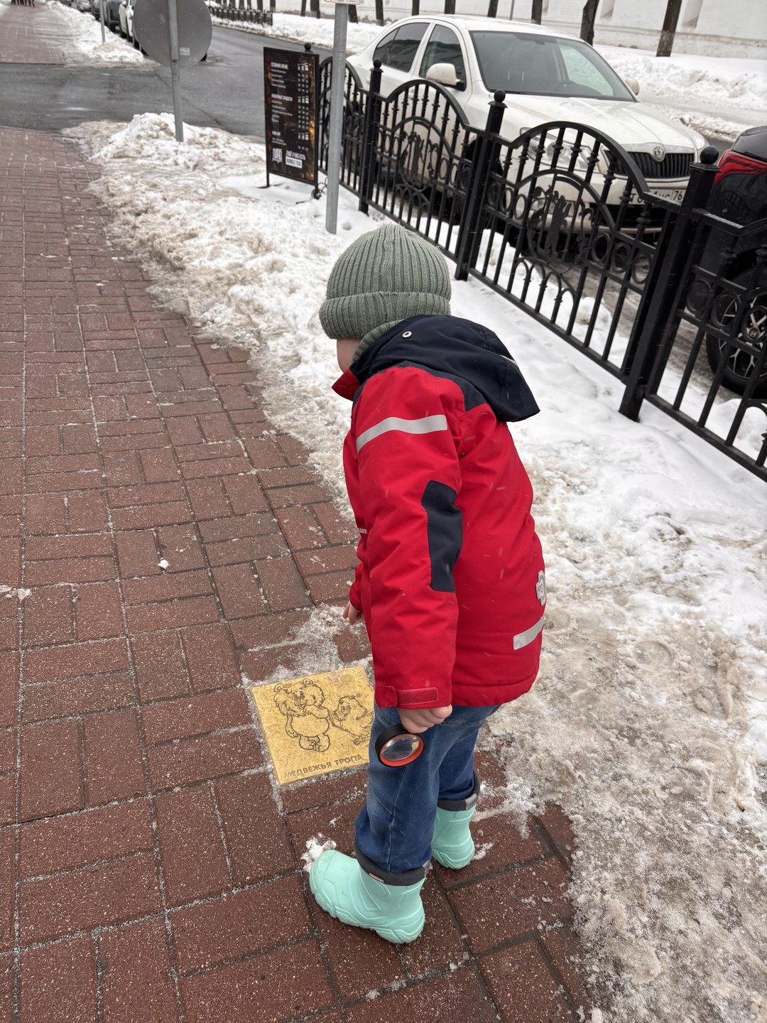 Прекрасно погуляли с ребенком 5 лет) очень интересно было и взрослым и ребенку. Много полезных советов