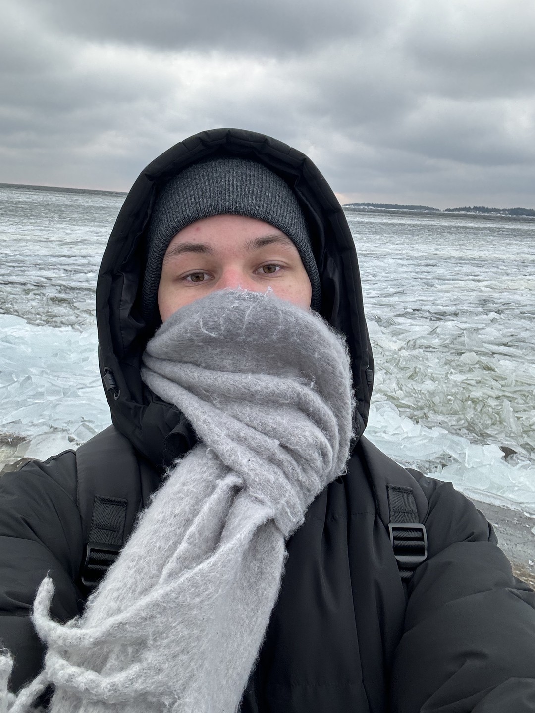 Очень понравилась поездка, в аэролодке тепло и комфортно. Выходили один раз на лед около замершего водопада