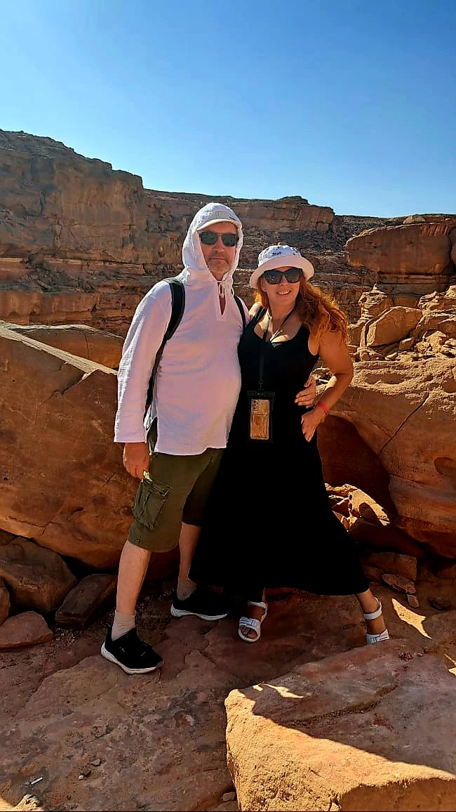 Очень понравилась экскурсия) насыщенная, гид Мухамед замечательный, юморил, поддерживал, помогал, также как и фотограф))) пейзажи великолепные!