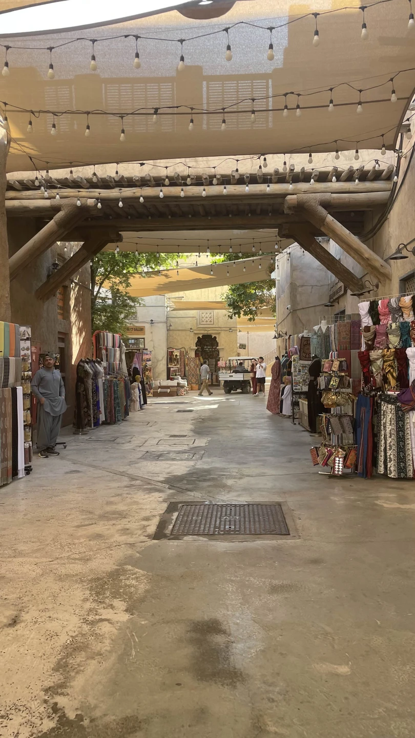 Все отлично. Максим рассказывал настолько интересно, будто мы были на уроке истории. Формат был в виде