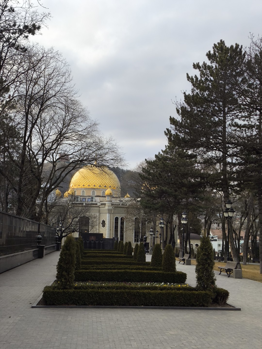 Огромное спасибо Андрею. До этого брала индивидуальные туры у девушки Марии (была не актуальная информация, она выдавала дачи за чужие)
