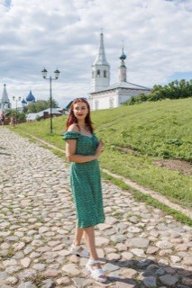 Хотим выразить благодарность Эле за прекрасную прогулку. Все как договаривались, Эля провела нас по самым красивым