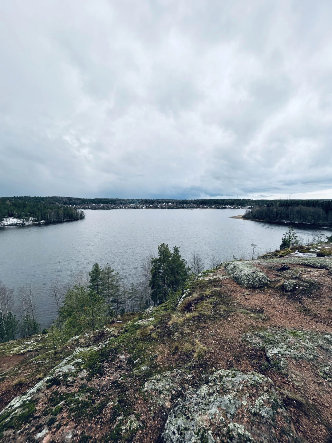 Экскурсия обязательна к посещению для максимального понимания истории города. Организатор интересный, исторически подкованный рассказик, потрясающие места,